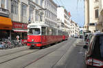 Wien Wiener Linien SL 49 (E1 4515 (Lohnerwerke 1972) + c4 1351 (Bombardier-Rotax, vorm. Lohnerwerke, 1975)) VII, Neubau, Westbahnstraße / Zieglergasse am 9. Mai 2019.