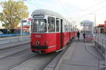 Wien Wiener Linien SL 26 (c4 1326 + E1 4855) XXI, Floridsdorf, Jedlesee, Prager Straße (Hst. Autokaderstraße) am 17. Oktober 2019.