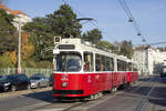 Seit ein paar Wochen werden auf der Linie 49 E2+c5 - Garnituren eingesetzt, die die E1+c4 auf den Hochflurkursen mittlerweile zur Gänze ersetzt haben. Am 23. Oktober 2019 war unter anderem 4054+1454 unterwegs und ist hier bei Breitensee zu sehen.