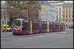 Wiener Linien ULF 707 als Linie 49 in Wien Burggasse am 30.10.2019.