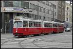 Wiener Linien E2 4040 als Linie 49 in Wien Märzstraße/Neubaugürtel am 30.10.2019.