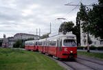 Wien Wiener Stadtwerke-Verkehrsbetriebe / Wiener Linien: Gelenktriebwagen des Typs E1: Motiv: E1 4508 + c3 1234 auf der SL 18.