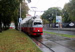 Wien Wiener Stadtwerke-Verkehrsbetriebe / Wiener Linien: Gelenktriebwagen des Typs E1: Motiv: E1 4511 + c3 1211 auf der SL 6. Ort: V, Margareten, Margaretengürtel. Datum: 18. Oktober 2016.