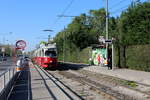 Wien Wiener Stadtwerke-Verkehrsbetriebe / Wiener Linien: Gelenktriebwagen des Typs E1: Am Morgen des 20. April 2018 erreicht eine E1+c4-Garnitur bestehend aus dem E1 4536 und dem c4 1311 die Haltestelle Valiergasse in der Etrichstraße (XI, Simmering, Kaiserebersdorf).