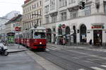 Wien Wiener Stadtwerke-Verkehrsbetriebe / Wiener Linien: Gelenktriebwagen des Typs E1: Motiv: E1 4540 + c4 1367 auf der SL 49.