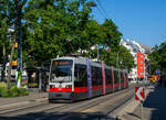Wien     Wiener Linien ULF B 603 als Linie 26, Hoßplatz, 18.05.2020.