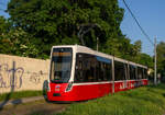 Wien 
Flexity 345  die 1000 Bim aus Wien  als Linie 60, Maure Lange Gasse, 18.05.2023 