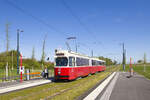 Am 23. April 2026 war E2 4081 gemeinsam mit c5 1500 auf der Linie 27 im Einsatz und konnte an der Haltestelle Schukowitzgasse fotografiert werden. 