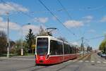 Wien: Tw.316 als Linie 11 in der Neilreichgasse auf der Fahrt zum Otto Probst Platz.