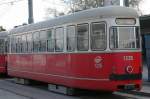 Beiwagen 1225 der Linie 18 vor dem Wiener Sdbahnhof.