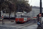 Wien Wiener Stadtwerke-Verkehrsbetriebe (WVB) SL H2 (L(4) 520 (SGP 1960)) I, Innere Stadt / IV Wieden, Karlsplatz / Friedrichstraße am 2.