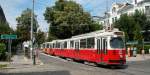 Wien Wiener Linien SL 40 (E2 4010 (SGP 1978)) XVIII Währing, Gersthof, Herbeckstraße / Scheibenbergstraße am 5. August 2010. 