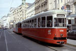 Wien Wiener Stadtwerke-Verkehrsbetriebe (WVB) SL 52 (c3 1258 (Lohnerwerke 1961)) VI, Mariahilf / VII, Neubau, Mariahilfer Straße / Kaiserstraße im Juli 1992.