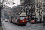 Wien Wiener Stadtwerke-Verkehrsbetriebe (WVB) SL 66 (E1 4501 (Lohnerwerke 1971)) IV, Wieden, Wiedner Hauptstraße / Graf-Starhemberg-Gasse am 2. November 1975. - Scan eines Diapositivs. Kamera: Minolta SRT-101.