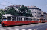 Wien Wiener Stadtwerke-Verkehrsbetriebe (WVB) SL 66 (E1 4786 (SGP 1972)) X, Favoriten,  Laxenburger Straße im Juli 1975. - Scan eines Diapositivs. Film: Agfa Agfachrome. Kamera: Minolta SRT-101.