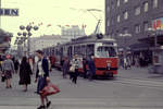 Wien Wiener Stadtwerke-Verkehrsbetriebe (WVB) SL 67 (E1 4694 (SGP 1968)) X, Favoriten, Favoritenstraße / Quellenstraße im Oktober 1978. - Scan eines Diapositivs. Kamera: Leica CL.