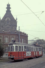 Wien Wiener Stadtwerke-Verkehrsbetriebe (WVB) SL O (E1 4737 (SGP 1971)) X, Favoriten, Inzersdorf-Stadt, Windtenstraße / Raxstraße (Endstation Stefan-Fadinger-Platz) im Oktober 1978. - Scan eines Diapositivs. Film: Kodak Ektachrome. Kamera: Leica CL.