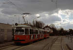 Wien Wiener Linien SL 31 (E1 4801 (SGP 1973)) XXI, Floridsdorf, Stammersdorf, Bahnhofplatz am 18. März 2000. - Seit dem 4. September 1982 gibt es nur ein- und zweistellige Straßenbahnliniennummern; die ehemalige Linie 331 heißt ab diesem Datum 31. - Scan eines Diapositivs. Film: Kodak Ektachrome ED3. Kamera: Leica CL.