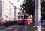 Wien Wiener Stadtwerke-Verkehrsbetriebe (WVB) SL 31/5 (E 4448 (Lohnerwerke 1964)) VIII, Josefstadt, Lerchenfelder Gürtel / Stadtbahnstation Josefstädter Straße / Josefstädter Straße am 16. Juli 1974. - Scan eines Diapositivs. Film: AGFA CT 18. Kamera: Minolta SRT-101.