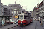 Wien Wiener Stadtwerke-Verkehrsbetriebe (WVB) SL 5 (L3 473 (Lohnerwerke 1958, Umbau aus L2 2568)) VI, Mariahilf, Mariahilfer Straße / Mariahilfer Gürtel / Westbahnhof am 19. Juli 1974. - Scan eines Diapositivs. Film: AGFA CT 18. Kamera: Minolta SRT-101.