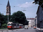 Wien Wiener Stadtwerke-Verkehrsbetriebe (WVB) SL 167 (E1 4470 (Lohnerwerke 1967)) X, Favoriten, Antonsplatz im Juli 1975. - Scan eines Diapositivs. Kamera: Minolta SRT-101.