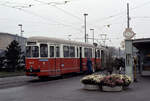 Wien Wiener Stadtwerke-Verkehrsbetriebe (WVB) SL 8 (c4 1317 (Bombardier-Rotax 1974)) VI, Mariahilf, Mariahilfer Gürtel / Mariahilfer Straße (/ Westbahnhof) am 2. November 1975. - Scan eines Diapositivs. Kamera: Minolta SRT-101.