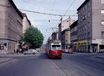 Wien Wiener Stadtwerke-Verkehrsbetriebe (WVB) SL 6 (E1 4779 (SGP 1972)) X, Favoriten, Quellenstrasse / Columbusgasse am 3. Mai 1976. - Scan eines Diapositivs. Kamera: Leica CL.