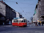 Wien Wiener Stadtwerke-Verkehrsbetriebe (WVB) SL 331 (F 749 (SGP 1964)) XXI, Floridsdorf, Am Spitz (Brünner Straße / Schloßhoferstraße) am 30. April 1976. - Scan eines Diapositivs. Kamera: Leica CL.