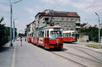 Wien Wiener Stadtwerke-Verkehrsbetriebe (WVB) SL AK (E1 4816 (SGP 1974) / SL A (c2 1030 (Lohnerwerke 1955)) II, Leopoldstadt, Stadlauer Brücke (Endstation) im Juli 1977. - Scan eines Diapositivs. Kamera: Leica CL.