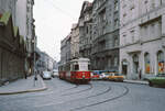 Wien Wiener Stadtwerke-Verkehrsbetriebe (WVB) SL 5 (L(4) 512 SGP 1960)) VIII, Josefstadt, Lange Gasse / Laudongasse im Juli 1977.
