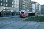 Wien WVB SL 26 (E1 4485) Schwedenplatz im Dezember 1980.