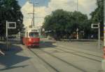 Wien WL SL 33 (E1 4756) Friedrich-Engels-Platz im Juli 2005.