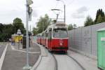 Wien Wiener Linien SL 67 (E2 4302) Per-Albin-Hansson-Siedlung am 9. Juli 2014.