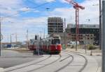 Wien Wiener Linien SL D (E2 4015) Karl-Popper-Strasse / Gerhard-Bronner-Strasse / Hauptbahnhof Ost am 9. Juli 2014.