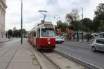 Wien Wiener Linien SL D (E2 4017) Universitätsring / Burgtheater / Rathaus am 11. Juli 2014.