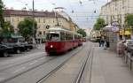 Wien WL SL 6 (E1 4528 + c4 1344) Quellenstrasse / Quellenplatz am 30. April 2015.