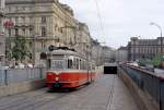 Wien Wiener Stadtwerke-Verkehrsbetriebe (WVB) SL 41 (D1 4304) Währinger Strasse / Hörlgasse am 27. August 1969. - Scan von einem Farbnegativ (Kamera: Kodak Retina Automatic II; Film: Kodacolor X-Farbnegativfilm).