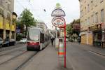 Wien WL SL 67 (B 616) Quellenstrasse (Hst. Quellenplatz) am 1. Mai 2015.