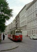 Wien Wiener Verkehrsbetriebe SL 42 (E1 4777) Antonigasse am 21.