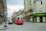 Wien Wiener Verkehrsbetriebe SL E2 (L4 572 (SGP 1961) + l3 + l3) Gentzgasse / Köhlergasse am 21. Juli 1974. - Scan von einem Farbnegativ. Film: Kodacolor II. Kamera: Kodak Retina Automatic II.