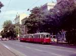 Wien Wiener Verkehrsbetriebe: SL 45 (m3 5233 + m3 523x + M 402x) Kärntner Ring im Juli 1975.