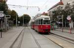 Wien Wiener Linien: SL 6 (c3 1267 + E1 4505) Margaretengürtel (Hst. Margaretengürtel / Arbeitergasse) am 12. Oktober 2015. - Die Lohnerwerke in Wien-Floridsdorf lieferten den Großraumbeiwagen c3 1267 im Jahre 1961 und den Gelenktriebwagen E1 4505 im Jahre 1972.