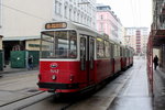 Wien Wiener Linien SL 18 (c5 1442 + E2 4042) Landstraße, Würtzlerstraße am 18. Februar 2016.