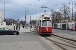 Wien Wiener Linien SL 71 (E2 4318) Innere Stadt, Dr.-Karl-Renner-Ring / Schmerlingplatz am 24. März 2016.