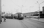 Wien WVB SL D (M 4149 + m3 5388) Arsenalstraße / Südbahnhof am 3. Mai 1976. - Scan von einem S/W-Negativ. Film: Ilford FP 4. Kamera: Kodak Retina Automatic II.