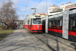 Wien Wiener Linien SL 18 (E2 4093) U-Bahnhof Margaretengürtel am 16. Februar 2016.