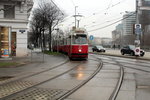 Wien Wiener Linien SL 2 (E2 4049 + c5 1449) Innere Stadt, Franz-Josefs-Kai / Julius-Raab-Platz am 18. Februar 2016.