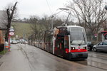 Wien Wiener Linien SL 43 (B 614) Hernals, Vollbadgasse (Hst. Dornbacher Straße) am 17. Februar 2016. - Seit 1894 heißt die Straße Vollbadgasse nach einem Voll- und Wannenbad, das hier 1861 errichtet wurde. Das Bad wurde 1920 geschlossen.