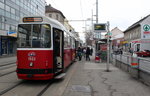 Wien Wiener Linien SL 6 (c5 1502 + E2 4302) Simmering, Simmeringer Hauptstraße (Hst. Braunhubergasse) am 15. Februar 2016.