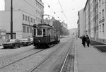 Wien WVB SL 231 (M 4027) Floridsdorf, Schöpfleuthnergasse am 2. November 1976. - Scan von einem S/W-Negativ. Film: Ilford FP 3. Kamera: Minolta SRT-101.